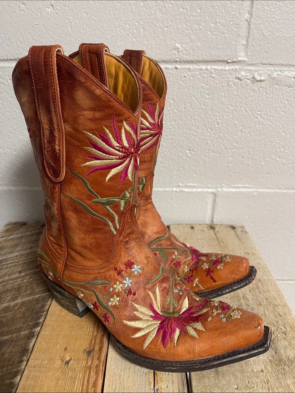 Old Gringo Brown Leather Western Boots with Pink and Cream Floral Embroidery